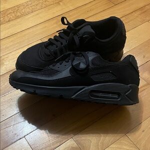 Nike Men's Black Sneakers